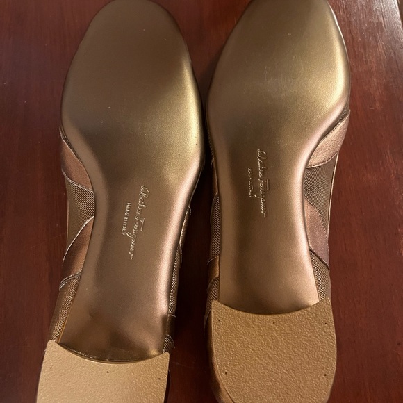 Salvatore Ferragamo authentic Patterned Mesh Accents Ballet Flats - Picture 3 of 10